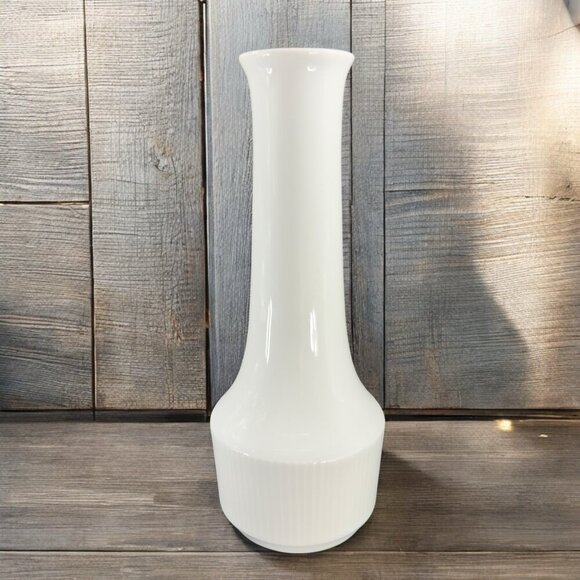 Vintage 1960s German Fine Porcelain White Ribbed Vase Vessel Minimalist Decor - Picture 1 of 9